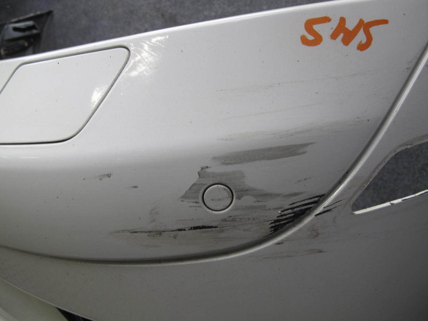 07-09 Mercedes W221 S AMG Front Bumper Cover w Fog Light & PDC White Damaged