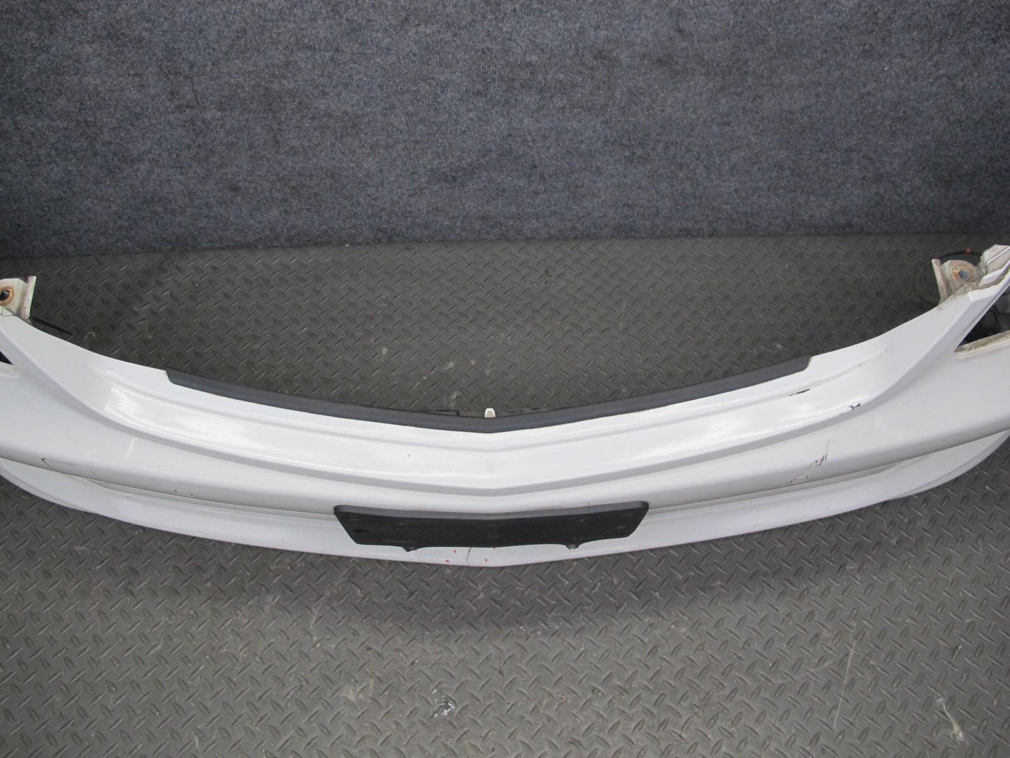 07-09 Mercedes W221 S AMG Front Bumper Cover w Fog Light & PDC White Damaged