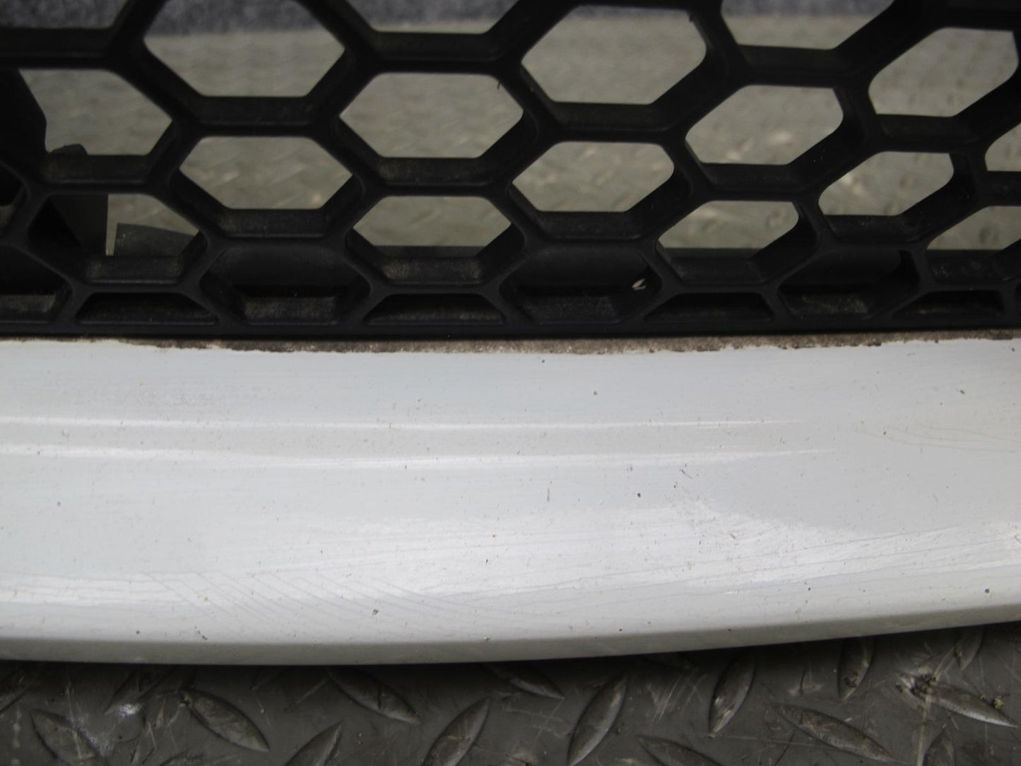 07-09 Mercedes W221 S AMG Front Bumper Cover w Fog Light & PDC White Damaged