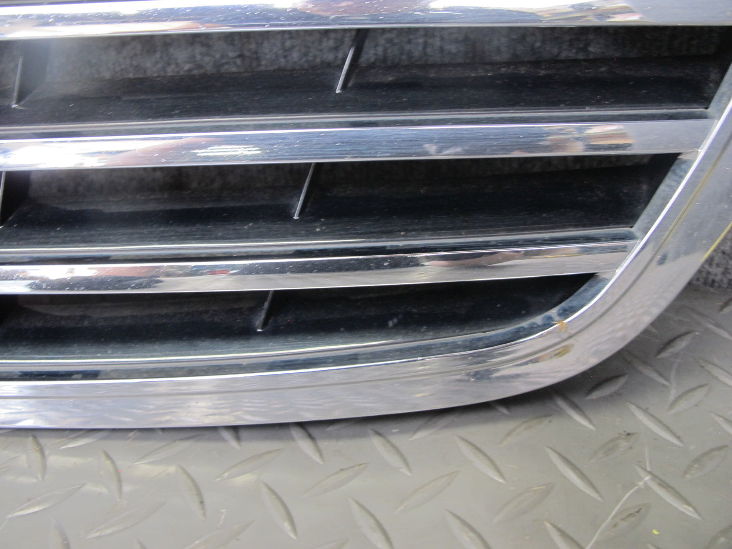 07-09 Mercedes W221 S-class Front Bumper Radiator Grille Chrome OEM