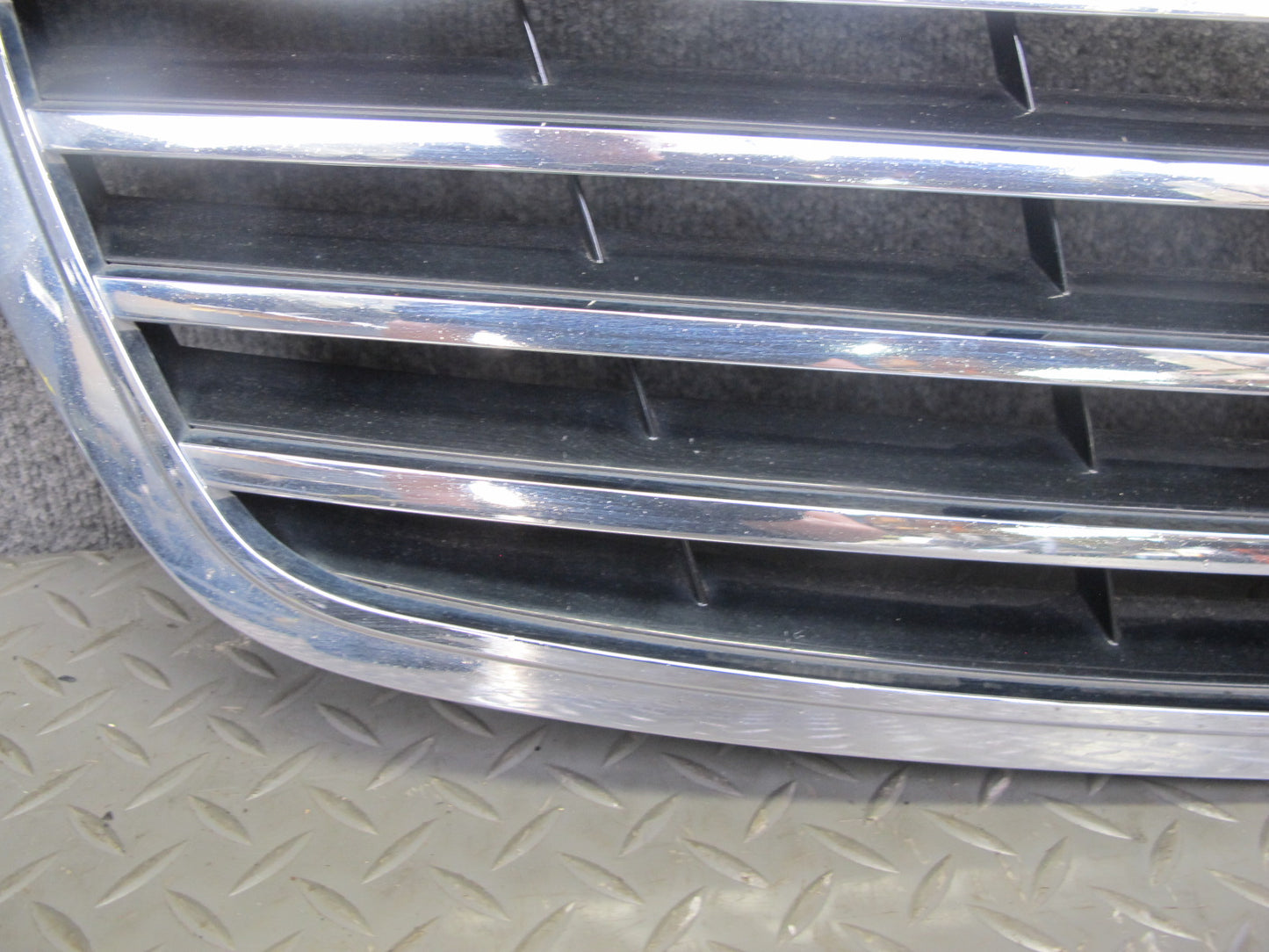 07-09 Mercedes W221 S-class Front Bumper Radiator Grille Chrome OEM