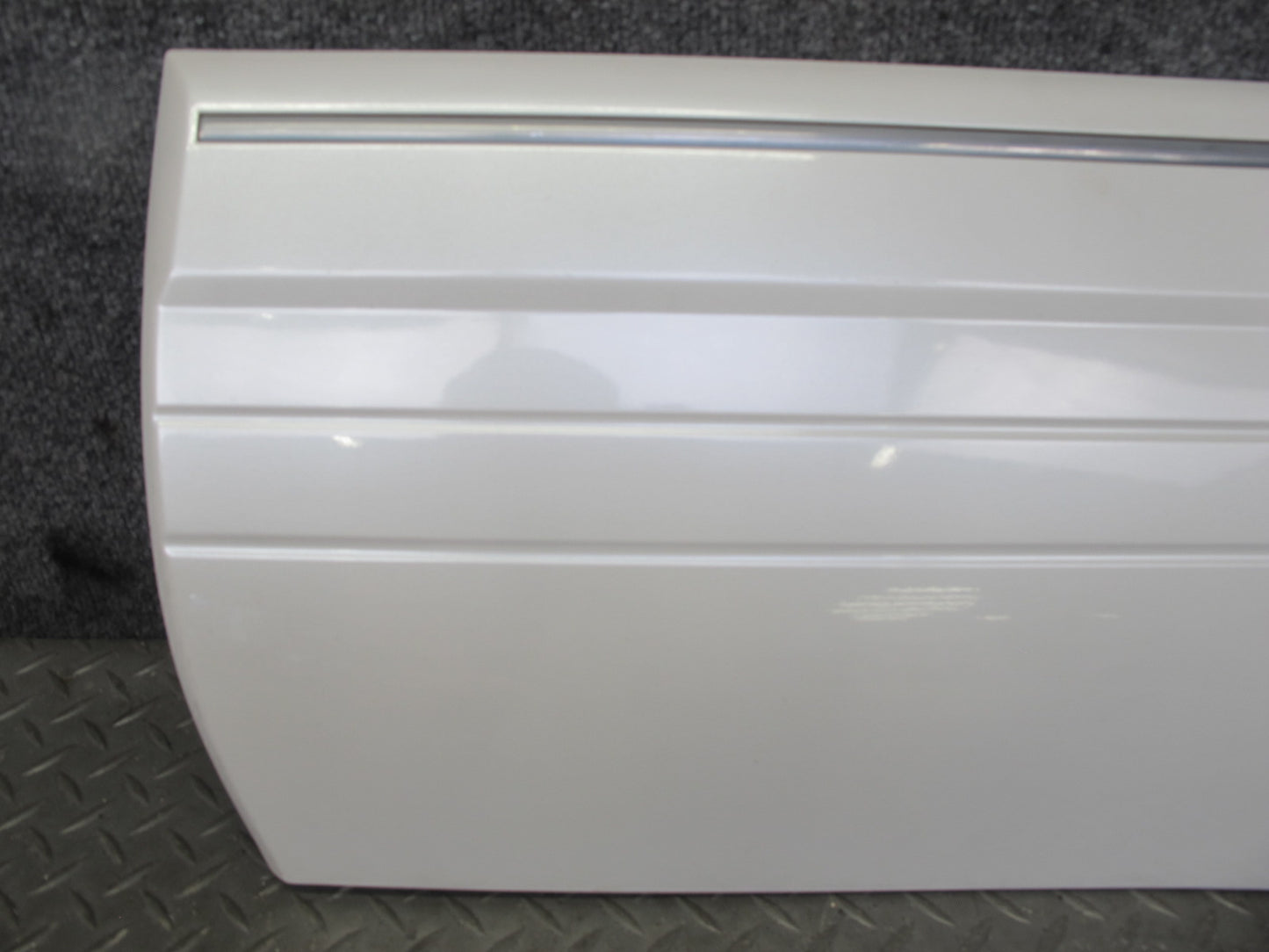 03-07 Lexus LX470 Left Front & Rear Door Fender Lower Trim Molding Set of 3
