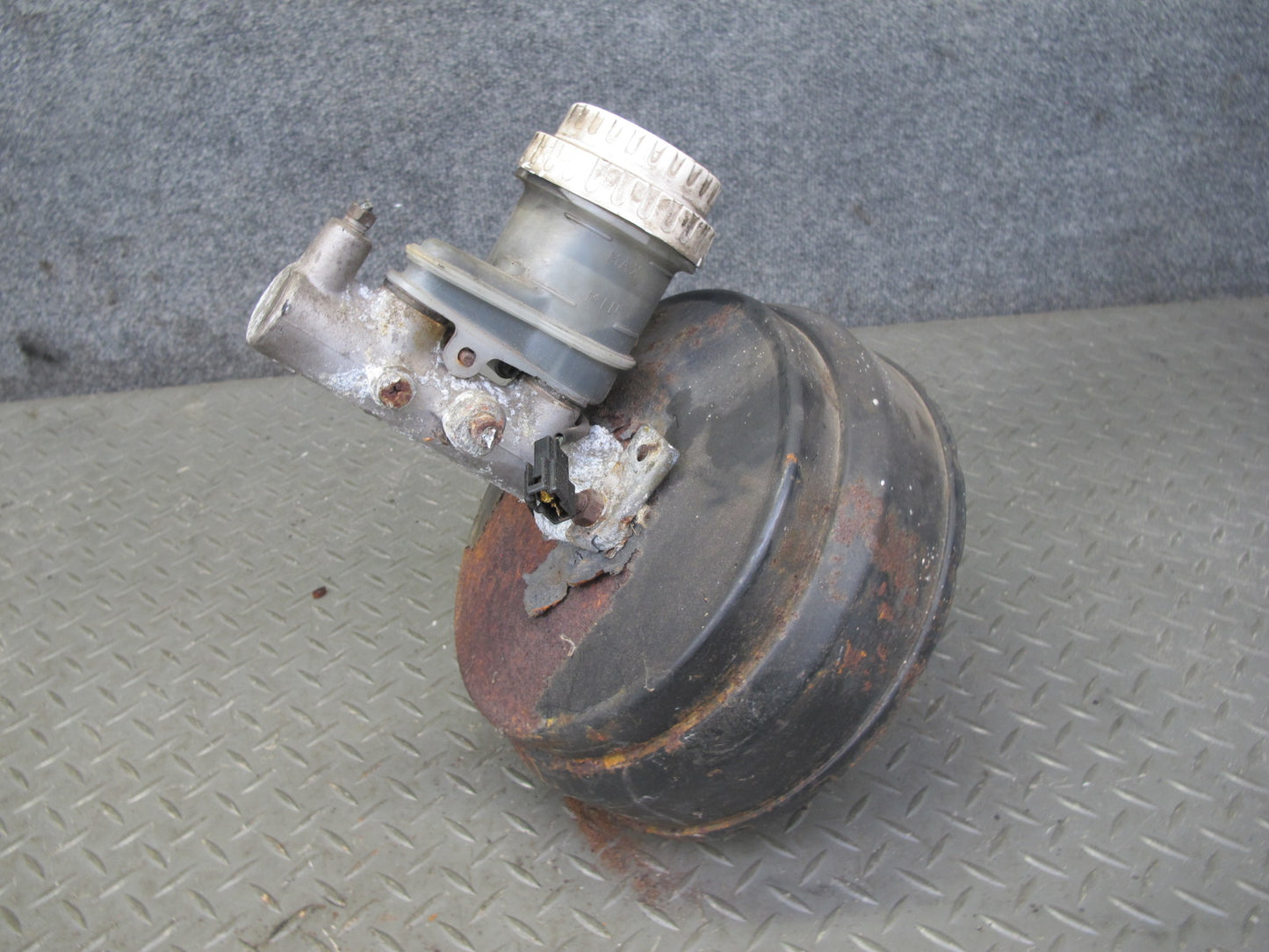 91-99 Mitsubishi 3000GT VR4 Brake Master Cylinder Booster Fluid Reservoir OEM