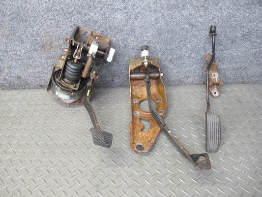 91-93 Mitsubishi 3000GT VR4 M/T Gas Acceleration Brake Clutch Pedal Set OEM