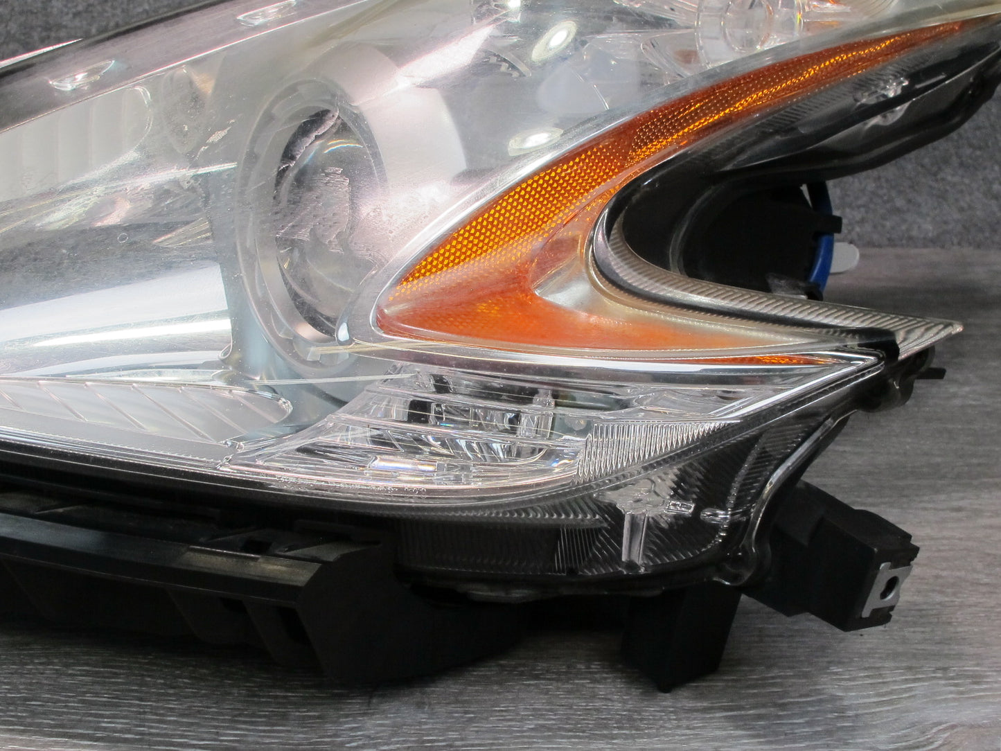 09-17 Nissan 370Z Z34 Front Left Driver Side Xenon HID Headlight Lamp OEM