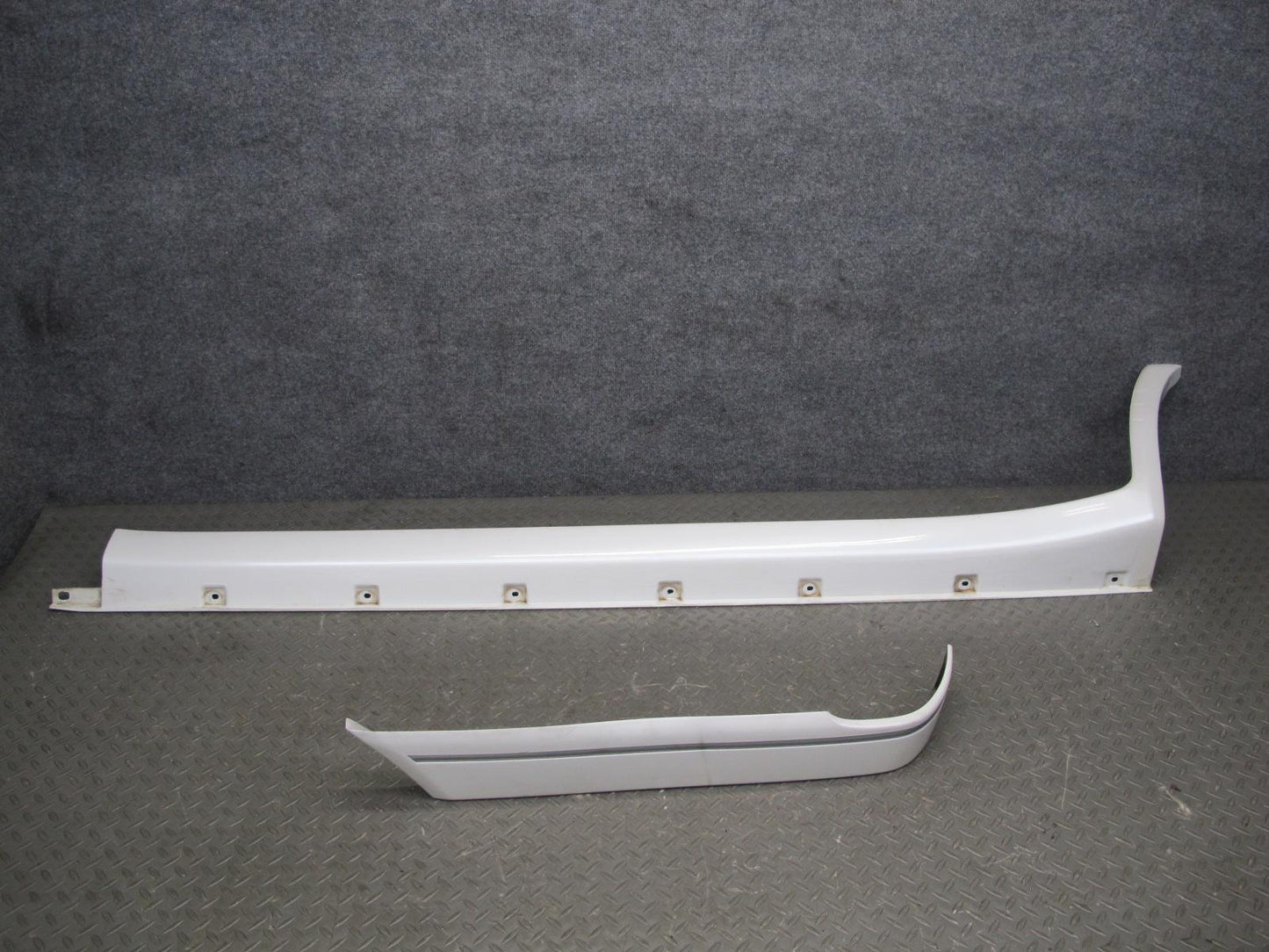 03-07 Lexus LX470 Rear Left Fender Quarter & Rocker Panel Side Skirt Set of 2