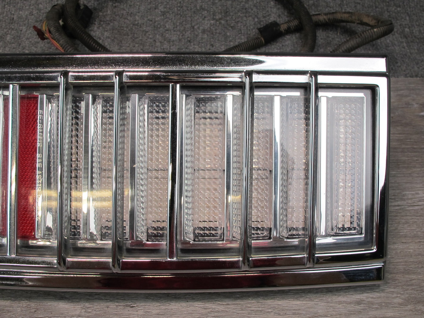 2003-2004 Hummer H2 Rear Left & Right Side Tail Light Lamp Set of 2
