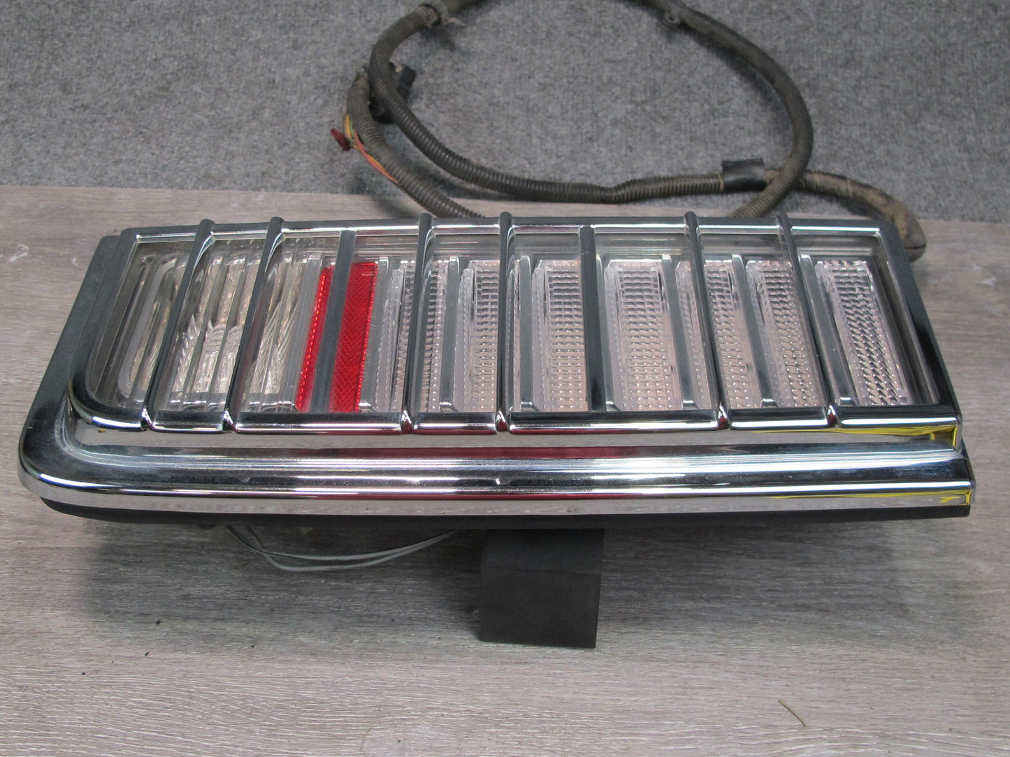 2003-2004 Hummer H2 Rear Left & Right Side Tail Light Lamp Set of 2