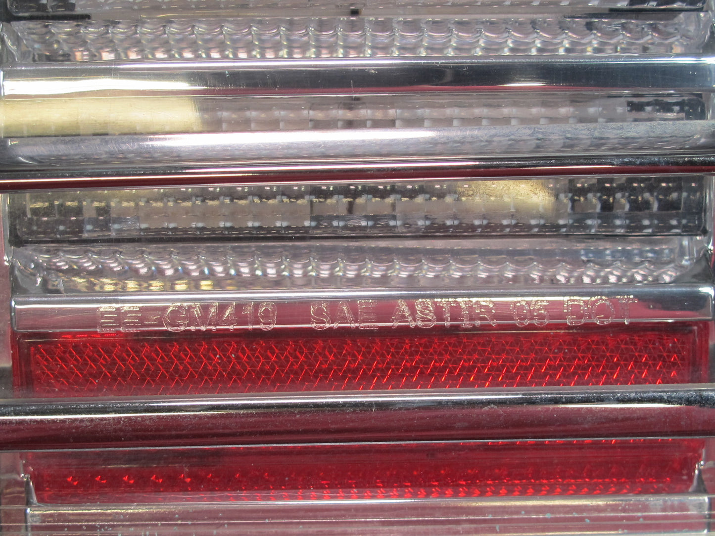 2003-2004 Hummer H2 Rear Left & Right Side Tail Light Lamp Set of 2