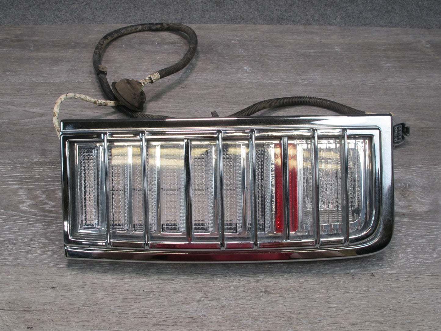 2003-2004 Hummer H2 Rear Left & Right Side Tail Light Lamp Set of 2