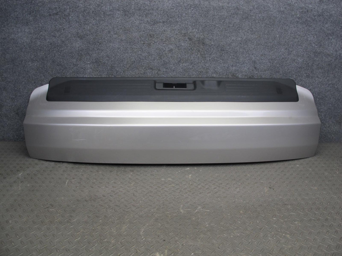 2013-2019 Land Range Rover L405 Rear Trunk Lid Tailgate Lower Panel