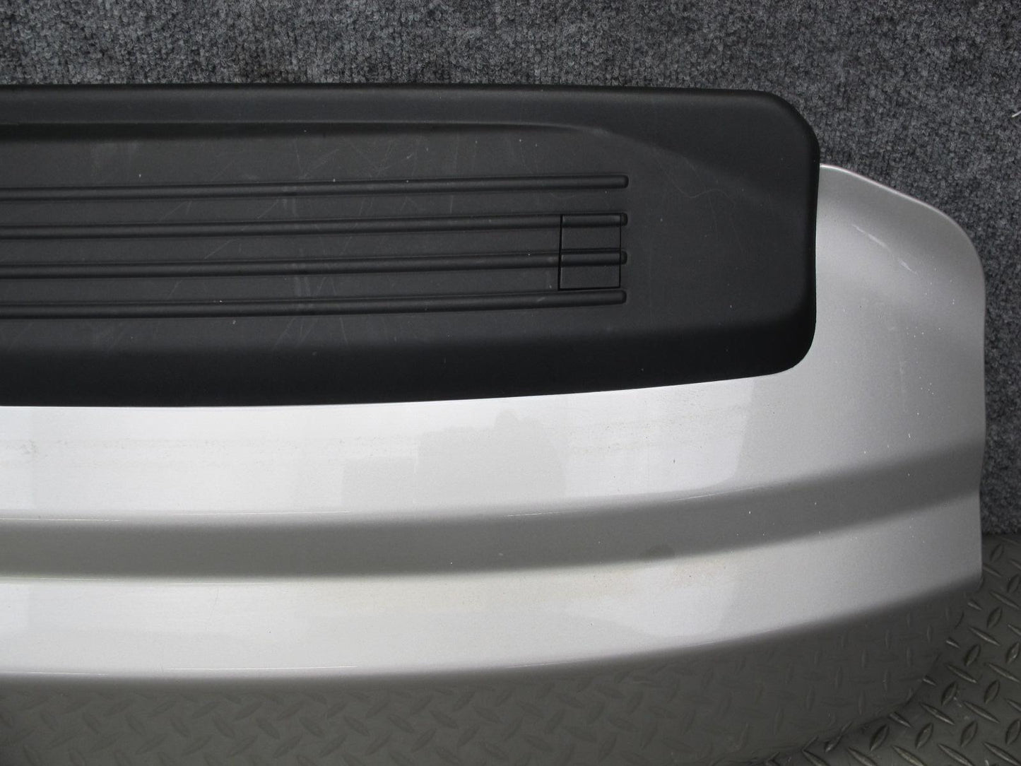 2013-2019 Land Range Rover L405 Rear Trunk Lid Tailgate Lower Panel
