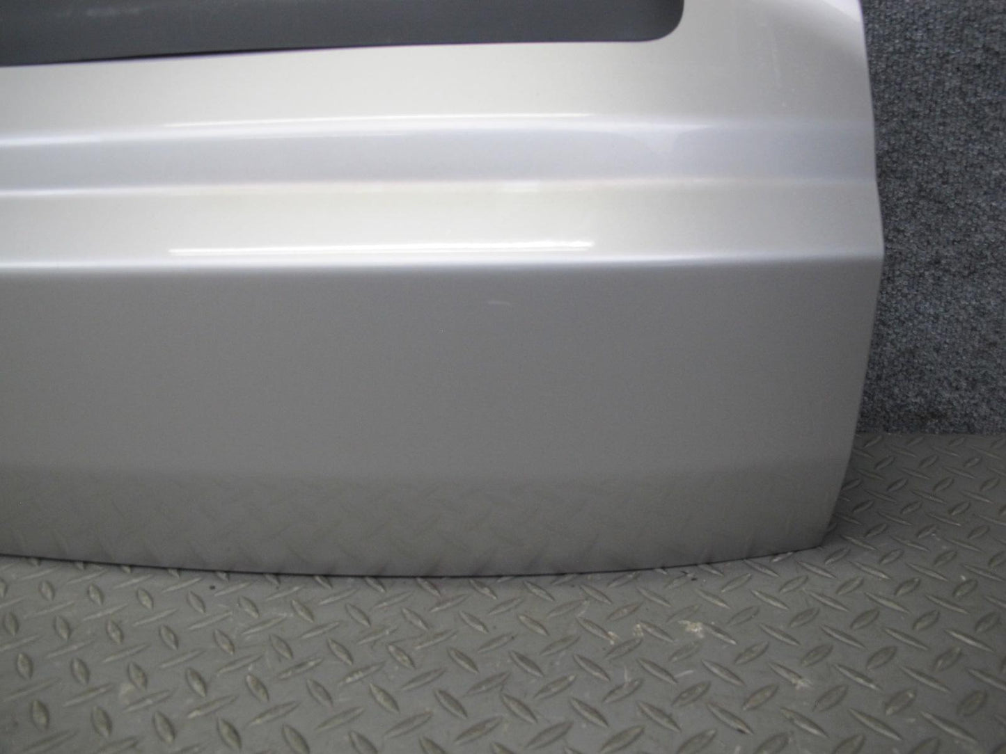 2013-2019 Land Range Rover L405 Rear Trunk Lid Tailgate Lower Panel