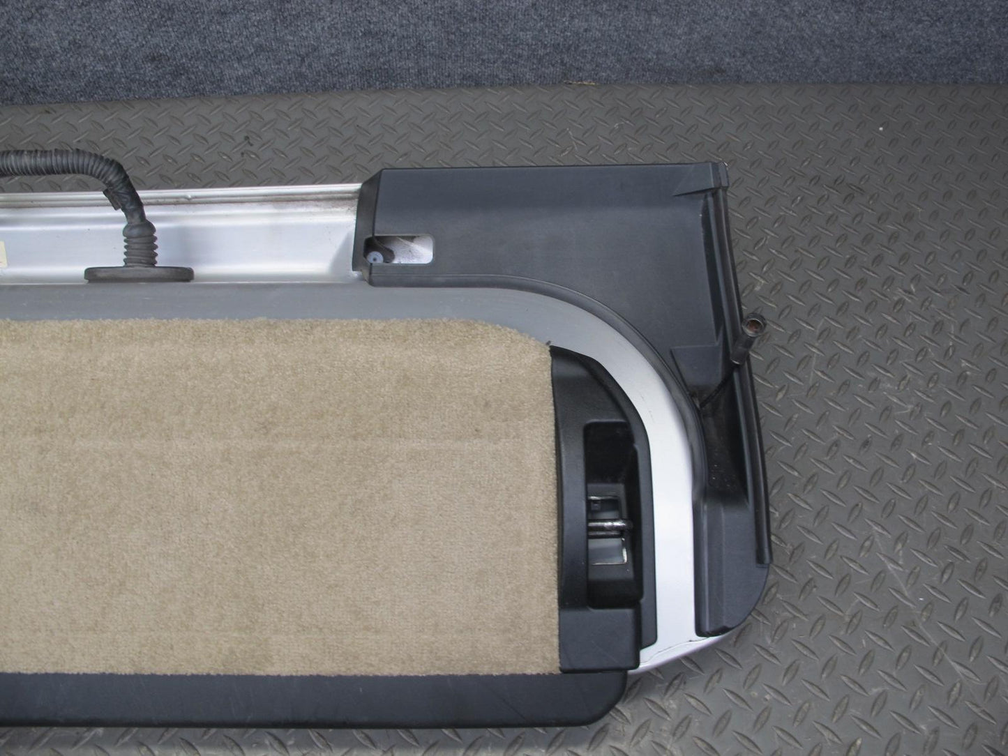 2013-2019 Land Range Rover L405 Rear Trunk Lid Tailgate Lower Panel