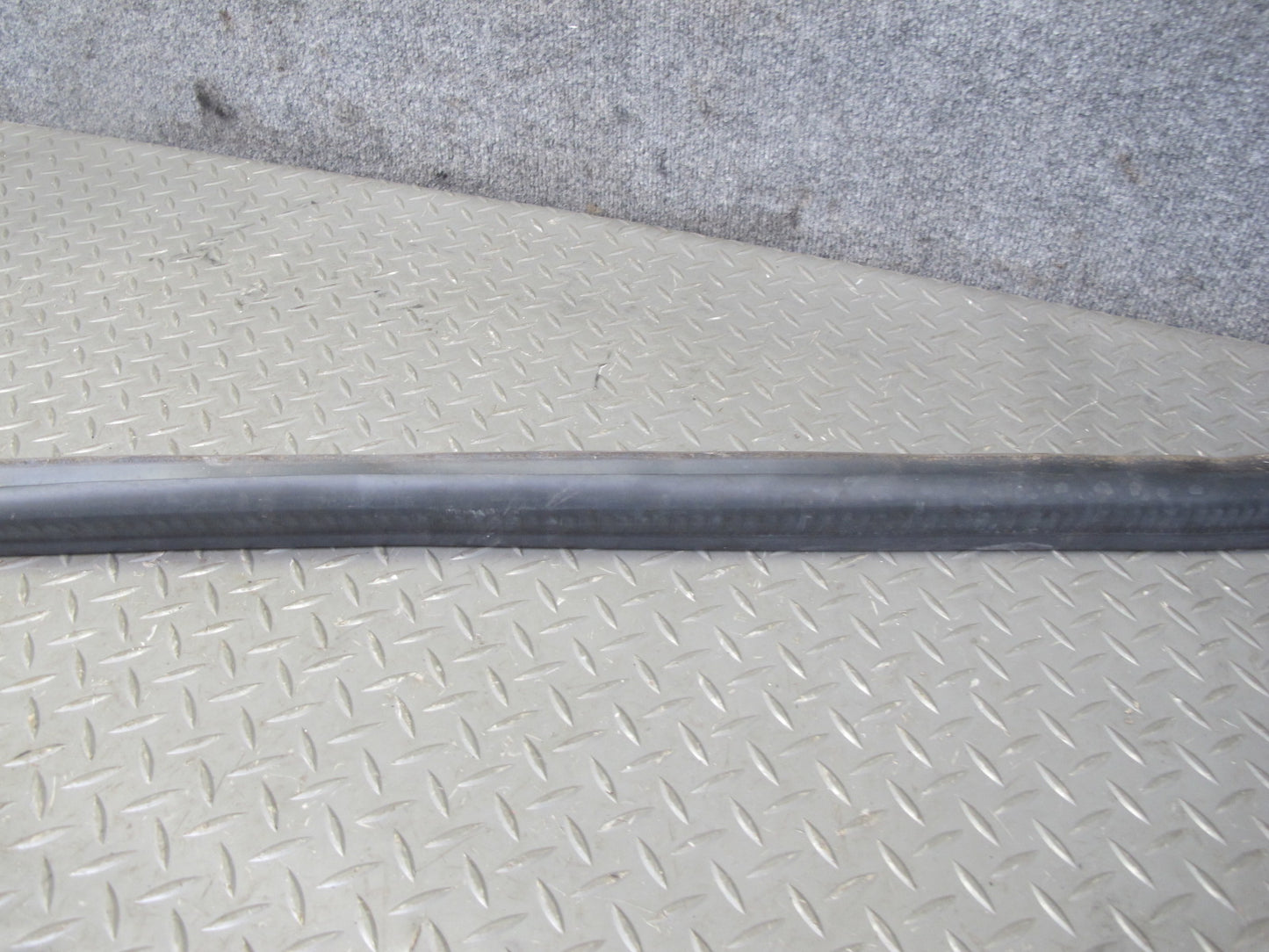 07-13 Mercedes W221 S-class Rear Trunk Weatherstrip Rubber Seal OEM