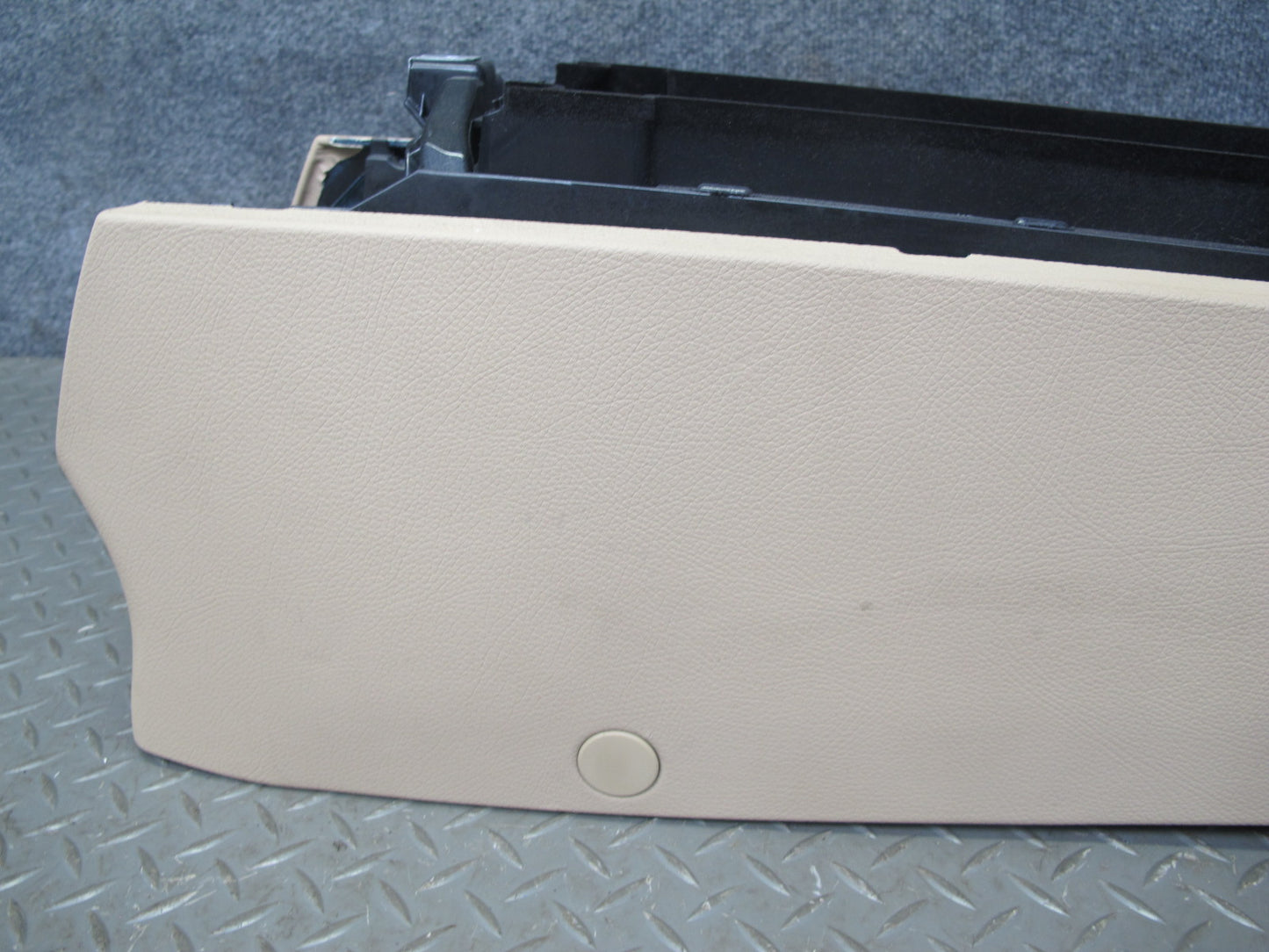 07-09 Mercedes W221 S-class Center Console Storage Compartment w Ash Tray OEM