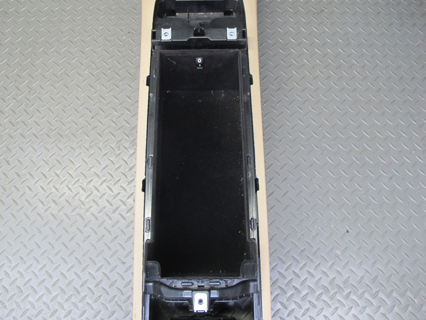 07-09 Mercedes W221 S-class Center Console Storage Compartment w Ash Tray OEM