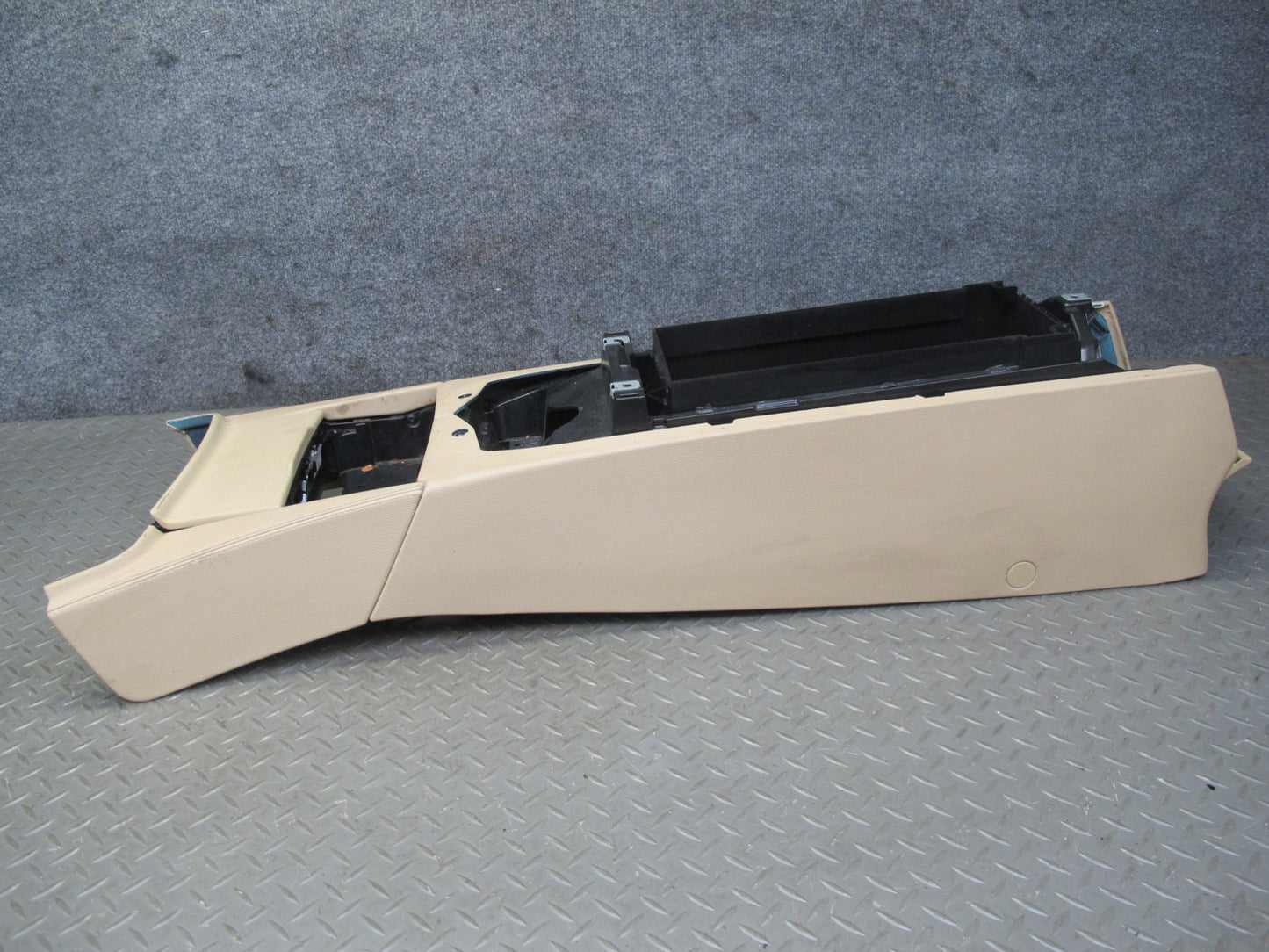 07-09 Mercedes W221 S-class Center Console Storage Compartment w Ash Tray OEM