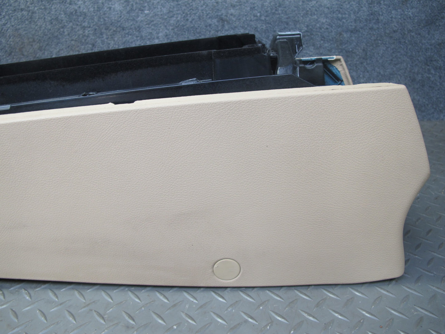07-09 Mercedes W221 S-class Center Console Storage Compartment w Ash Tray OEM