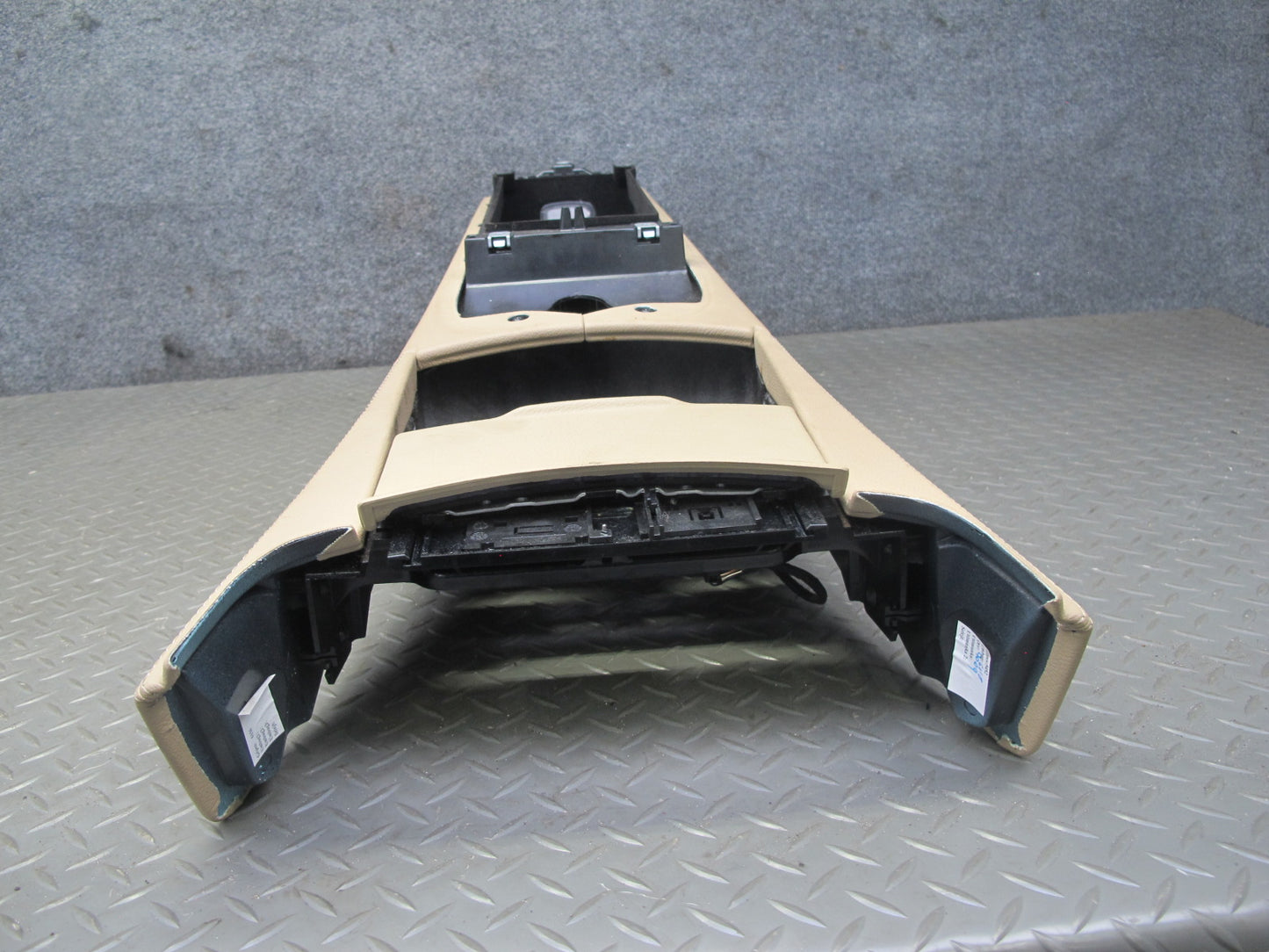 07-09 Mercedes W221 S-class Center Console Storage Compartment w Ash Tray OEM