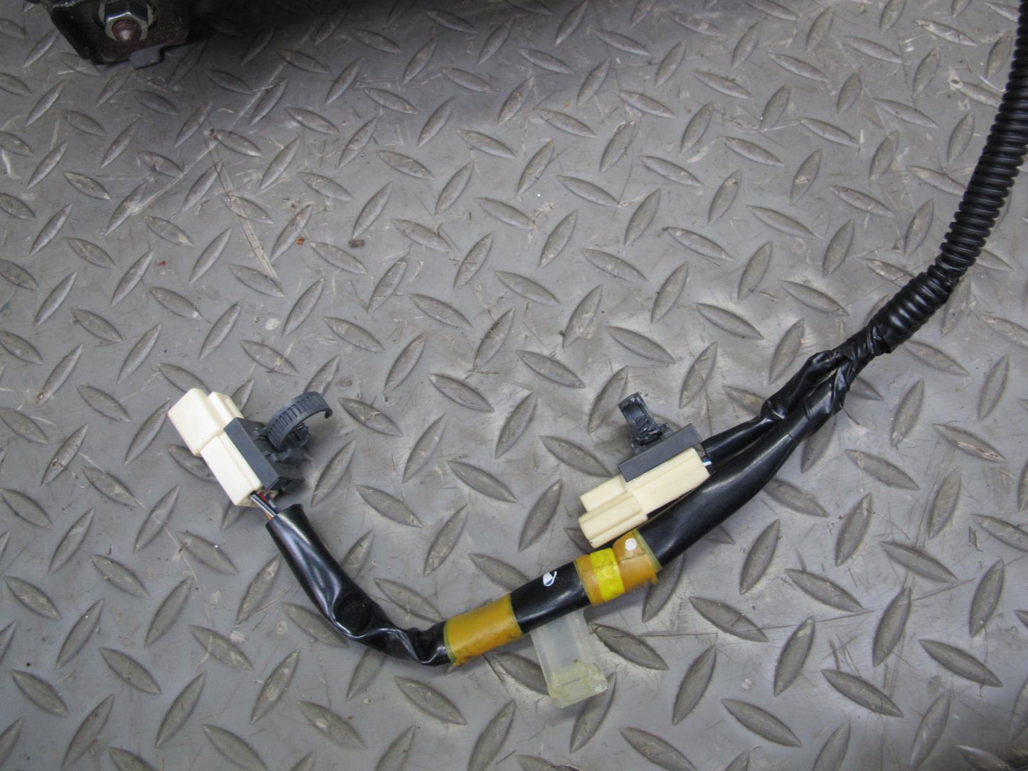 2003-2007 Lexus LX470 Front Right Passenger Side Lower Seat Track Frame W/ Motor