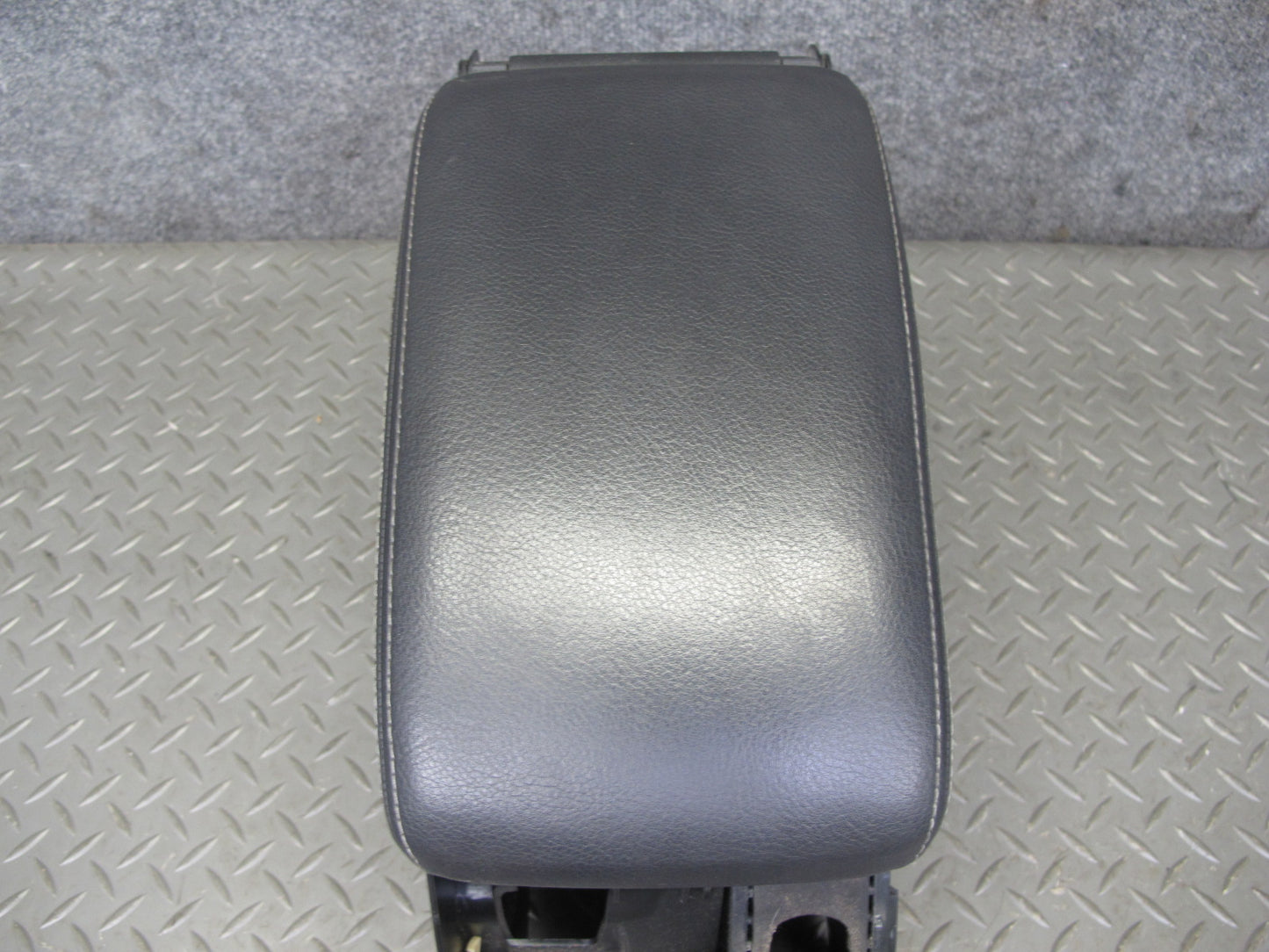 12-13 VW Golf R MK6 Front Center Console Armrest Lid w Support Leather Black OEM