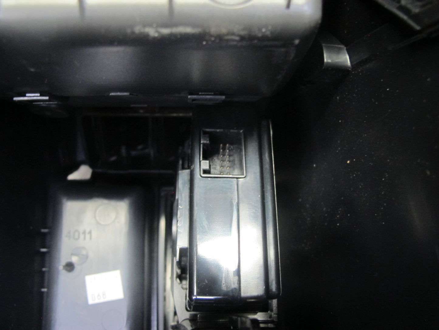 12-13 VW Golf R MK6 Center Console Armrest Base w Rear Air Vent Trim OEM