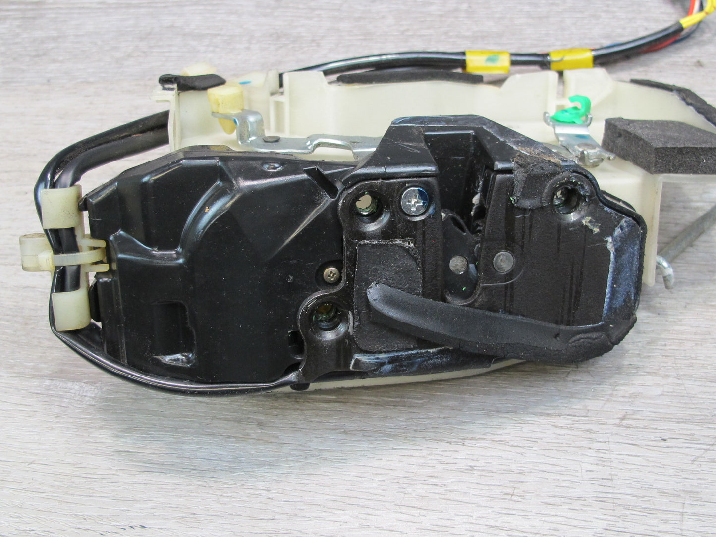 98-00 Lexus UCF20L LS400 Front Right Passenger Door Lock Latch Actuator OEM