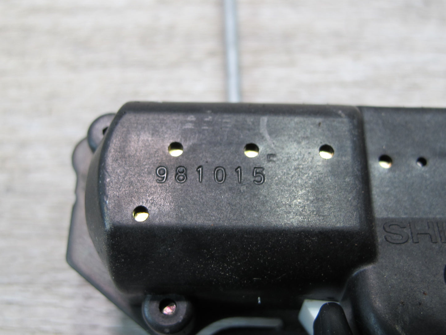 98-00 Lexus UCF20L LS400 Rear Trunk Lid Lock Latch Actuator OEM