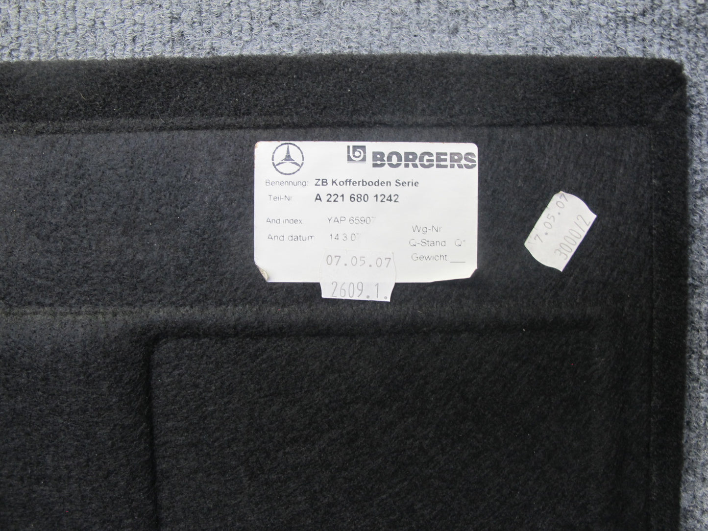 07-13 Mercedes W221 S-class Rear Trunk Floor Lining Trim Carpet Cover OEM