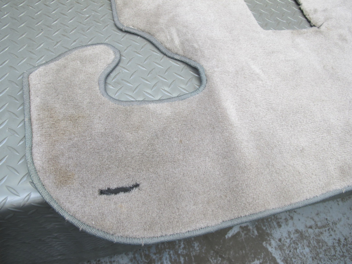 2003-2007 Lexus UZJ100L LX470 Rear Trunk Floor Cargo MAT Carpet Cover