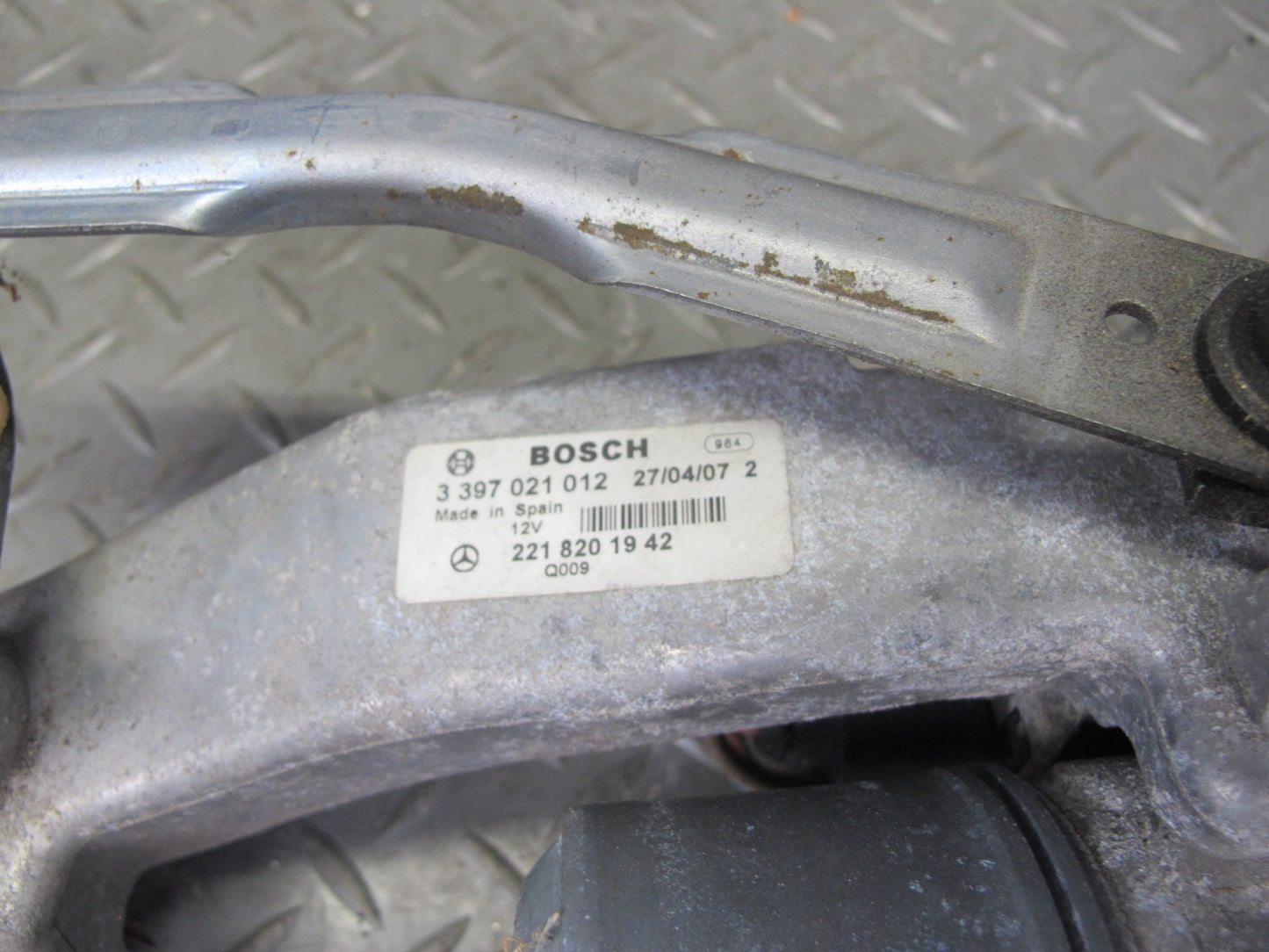 07-13 Mercedes W221 S-class Front Left Windshield Wiper Motor 2218201942 OEM