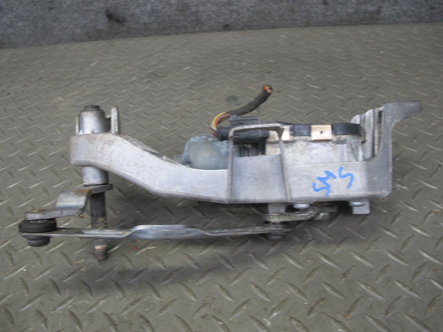 07-13 Mercedes W221 S-class Front Left Windshield Wiper Motor 2218201942 OEM