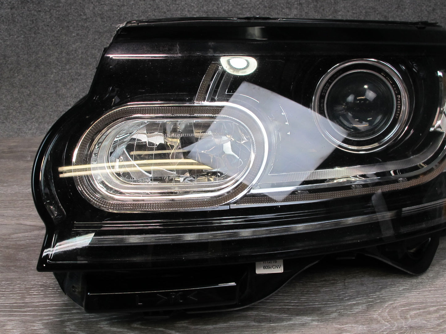 2013-2017 Land Range Rover L405 Front Left Xenon Adaptive Headlight Lamp Damaged