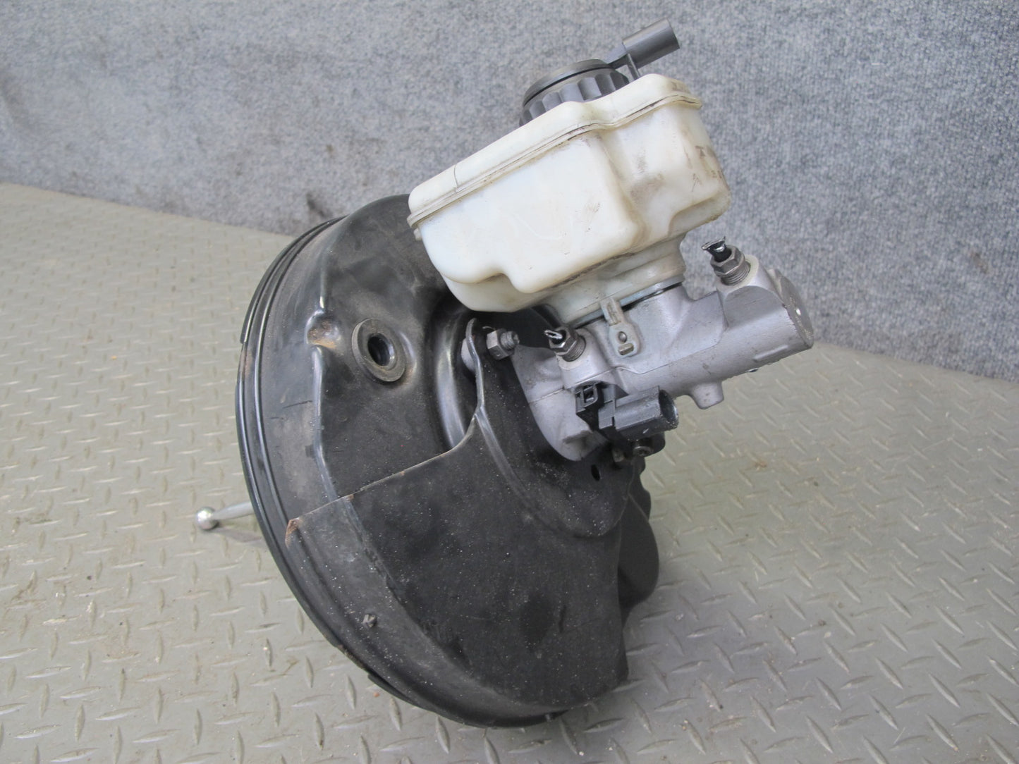 12-13 VW Golf R MK6 Brake Master Cylinder Booster Fluid Reservoir OEM