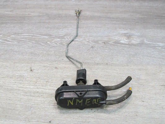 75-85 Mercedes W123 Rear Right Door Lock Vacuum Actuator OEM