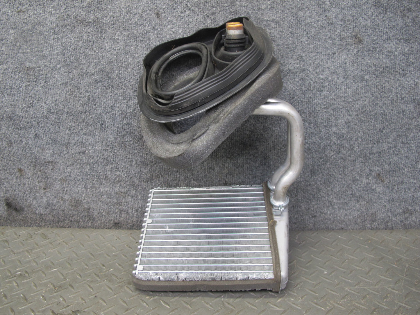 12-13 VW Golf EOS Tiguan Hvac Heater Core w Outlet Tube Pipe & Grommet OEM