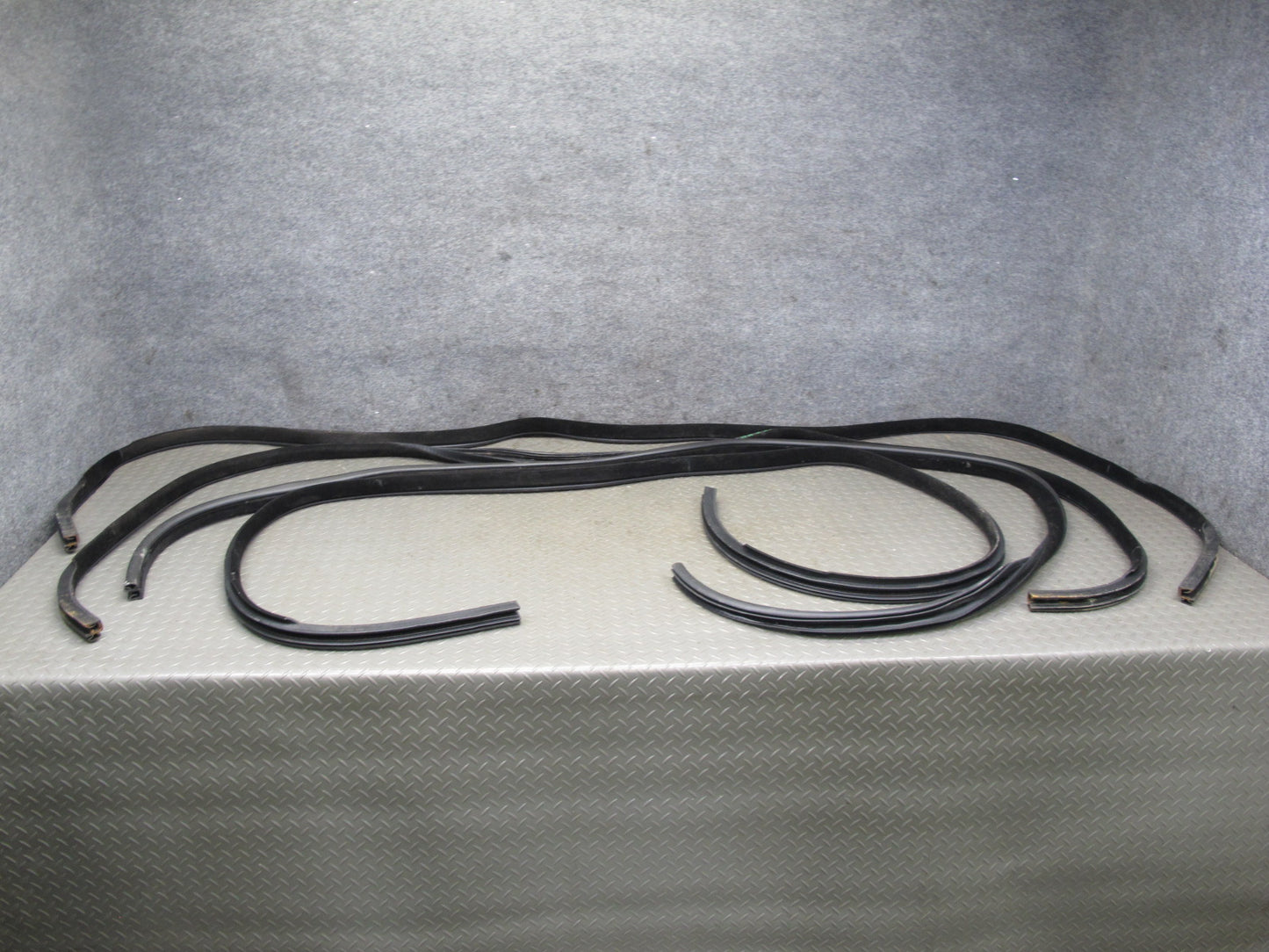 2013-2022 Land Range Rover L405 Front & Rear Door Weatherstrip Rubber Seal Set