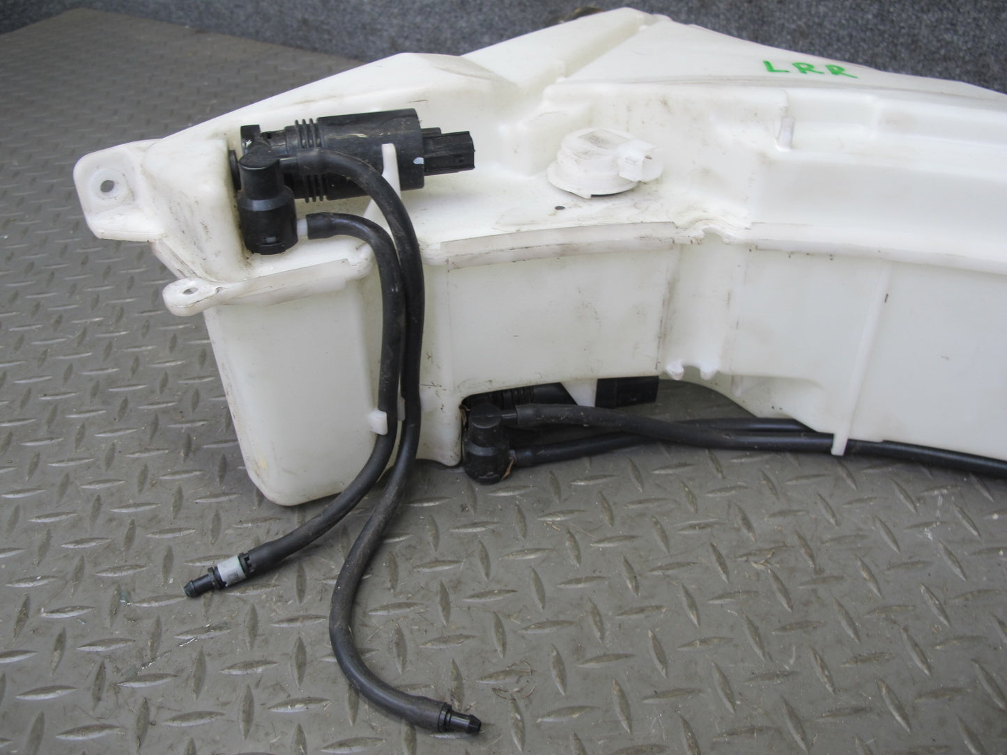 2013-2019 Land Range Rover L405 Windshield Washer Fluid Reservoir Tank w Pump