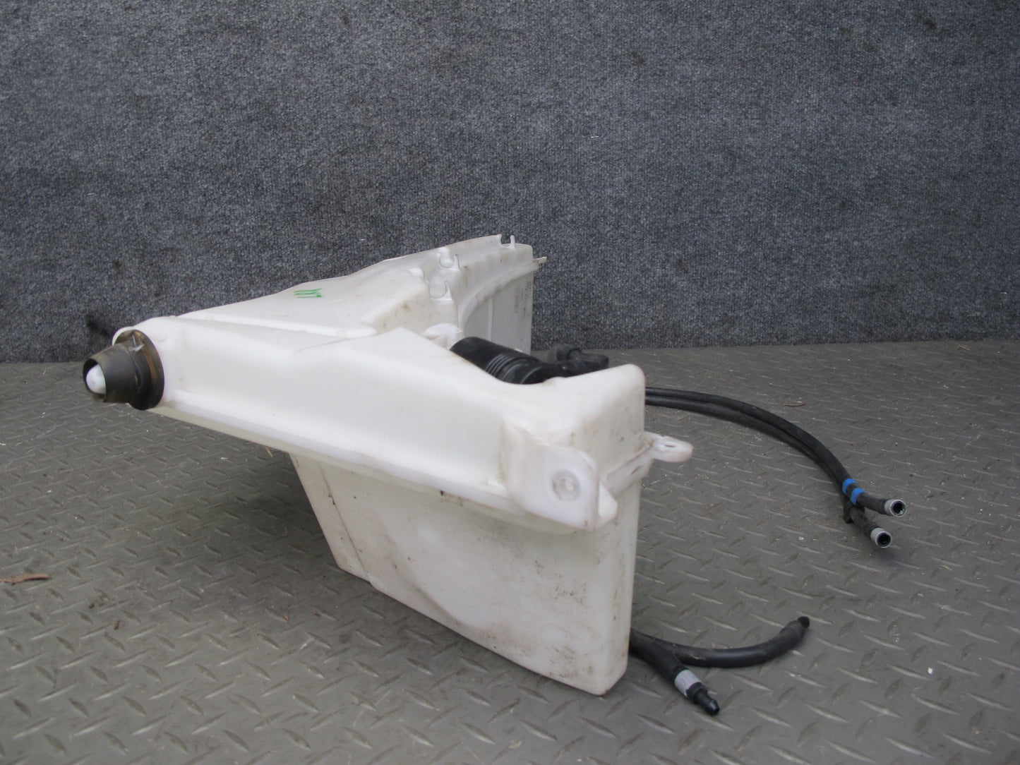 2013-2019 Land Range Rover L405 Windshield Washer Fluid Reservoir Tank w Pump