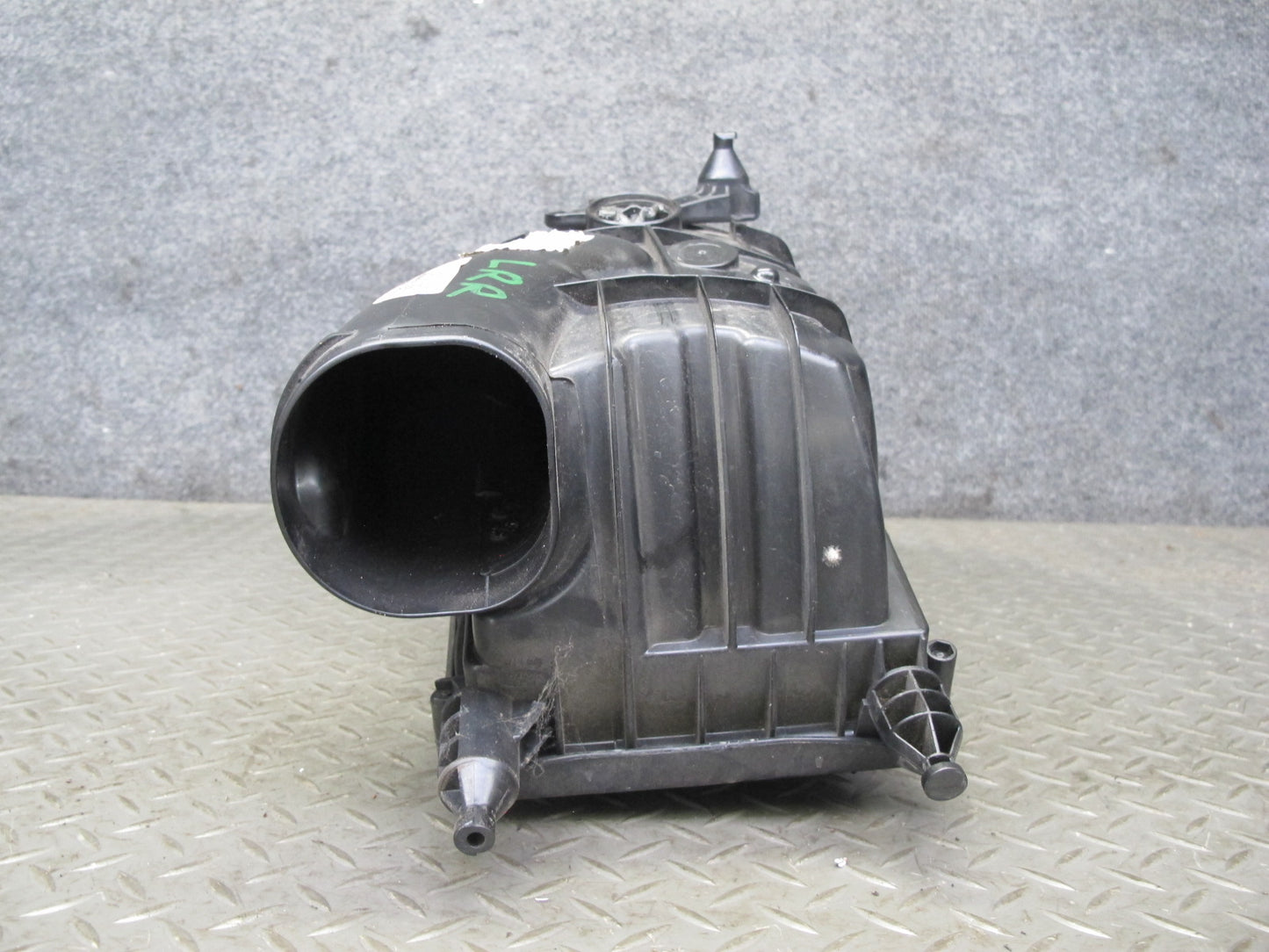 2013-2017 Range Rover L405 5.0L Supercharged Right Air Filter Box w Sensor
