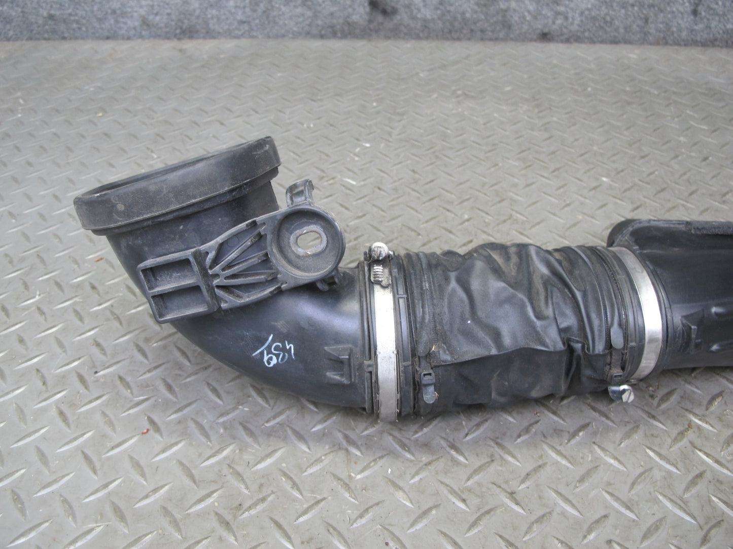 2013-2017 Range Rover L405 5.0 Supercharged Air Intake Hose Duct Pipe Line