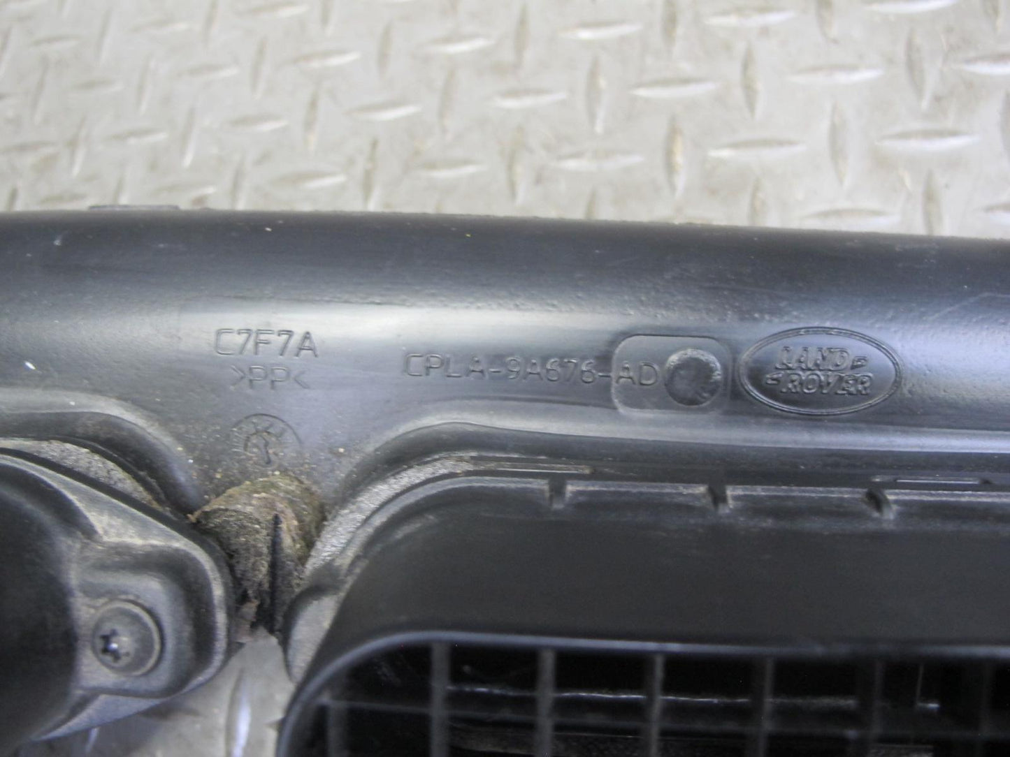 2013-2017 Range Rover L405 5.0 Supercharged Air Intake Hose Duct Pipe Line