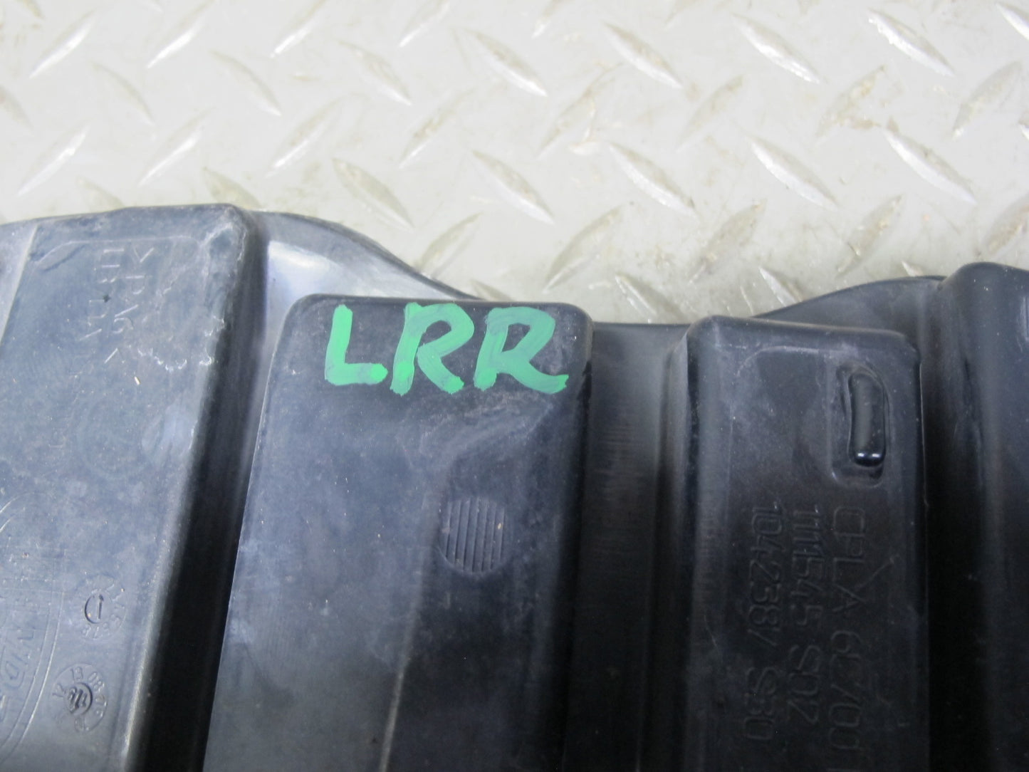 2013-2017 Range Rover L405 5.0L Supercharged Air Intake Resonator Damper Box