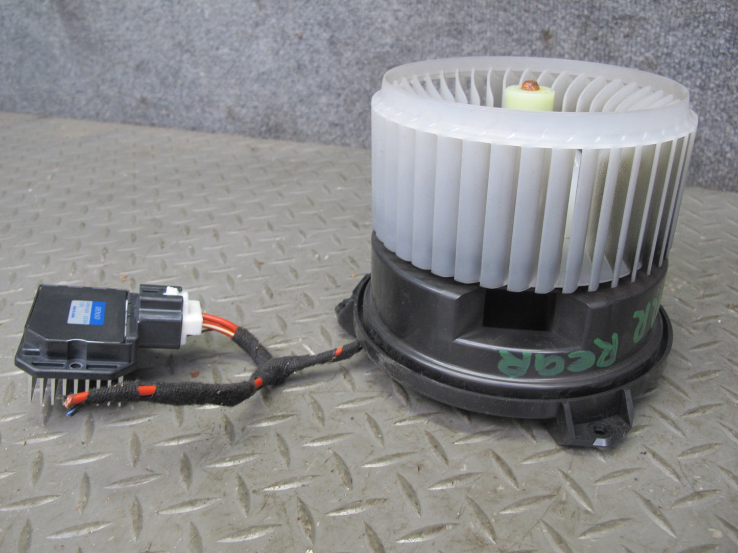 2013-2022 Land Range Rover L405 Rear A/C Heater Blower Motor Fan w Resistor