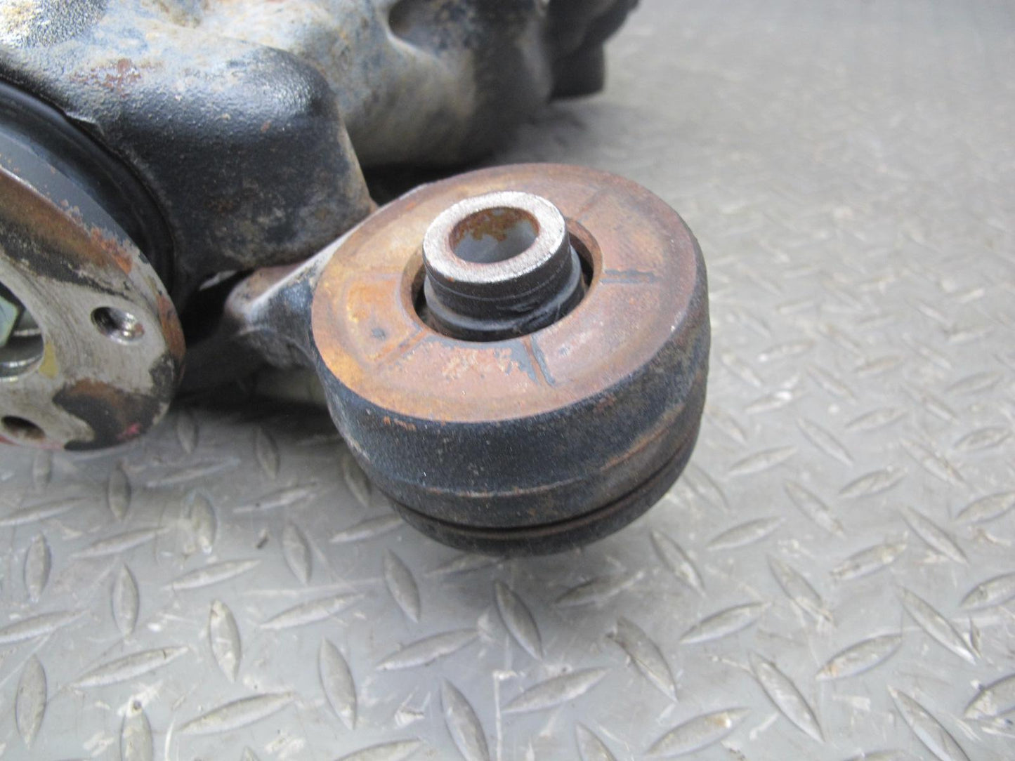 2003-2007 Lexus J100 LX470 4WD Front Differential Axle Carrier 4.10 Ratio
