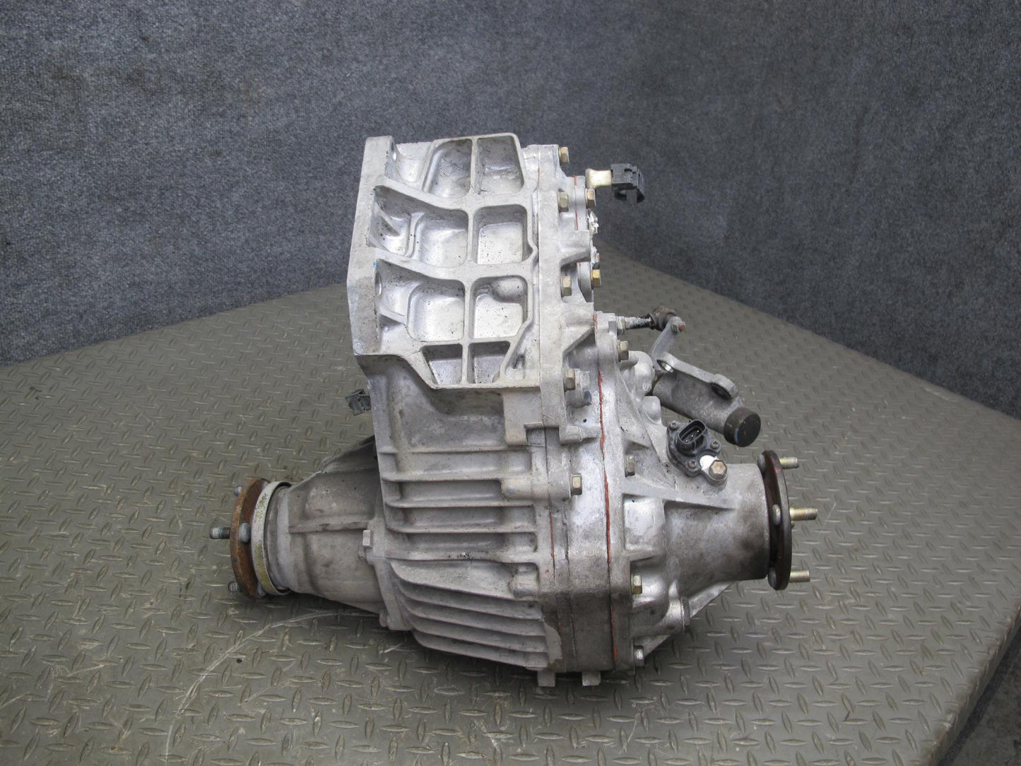 2003-2005 Lexus J100 LX470 Transmission Transfer Case Box W/ Motor Assembly
