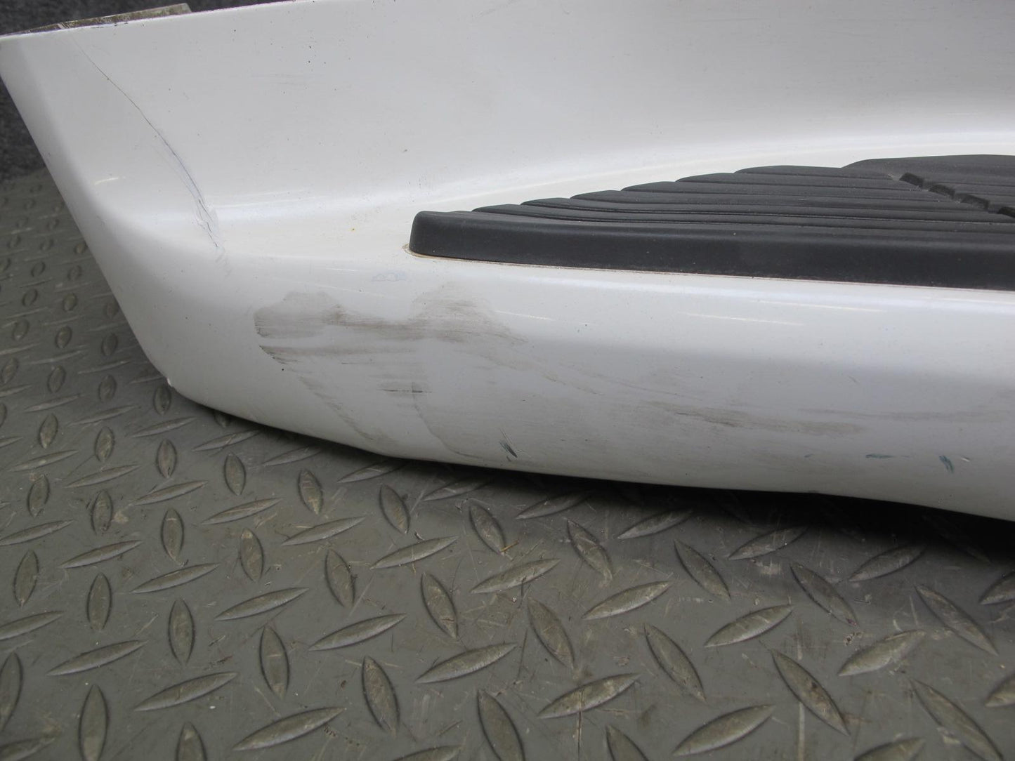 2003-2007 Lexus J100 LX470 Left Side Running Board Step Lower Plate Panel