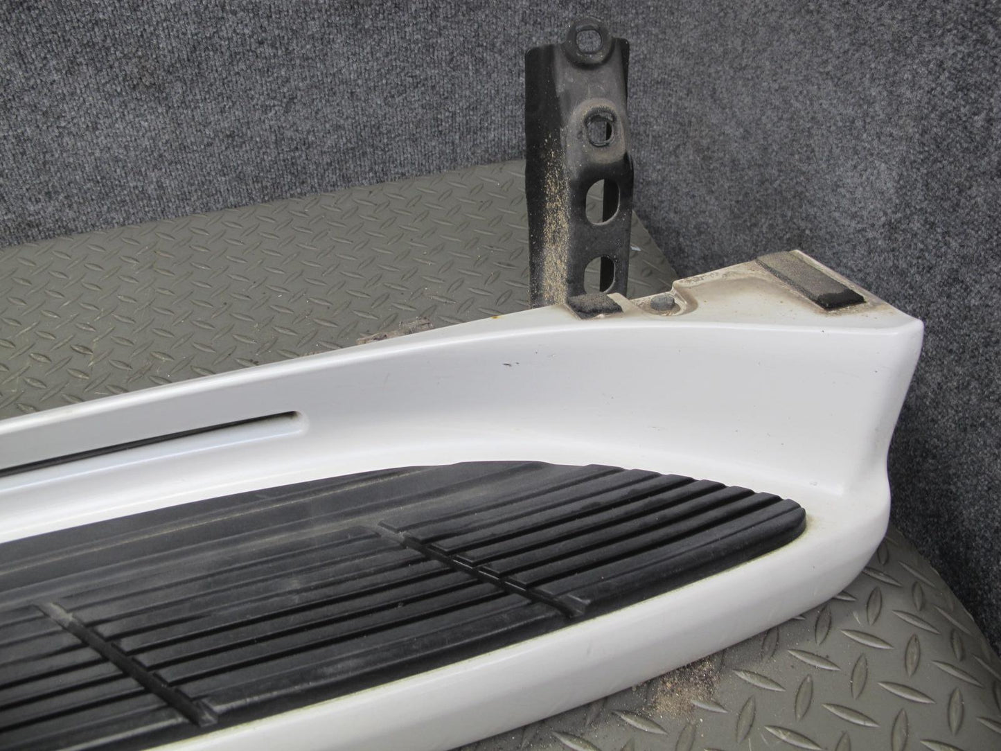 2003-2007 Lexus J100 LX470 Left Side Running Board Step Lower Plate Panel