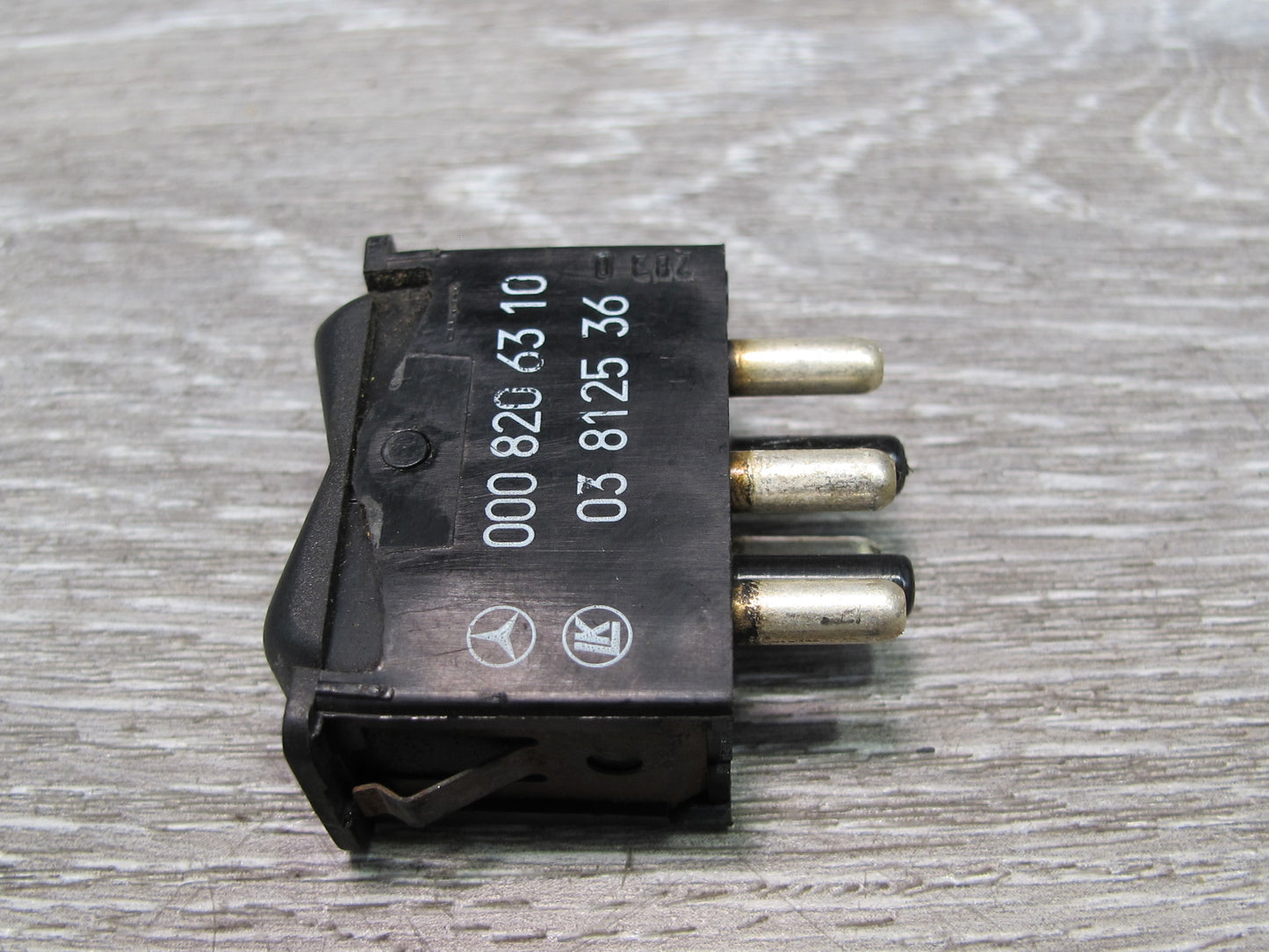 75-85 Mercedes W123 Sunroof Button Switch 0008206310 OEM